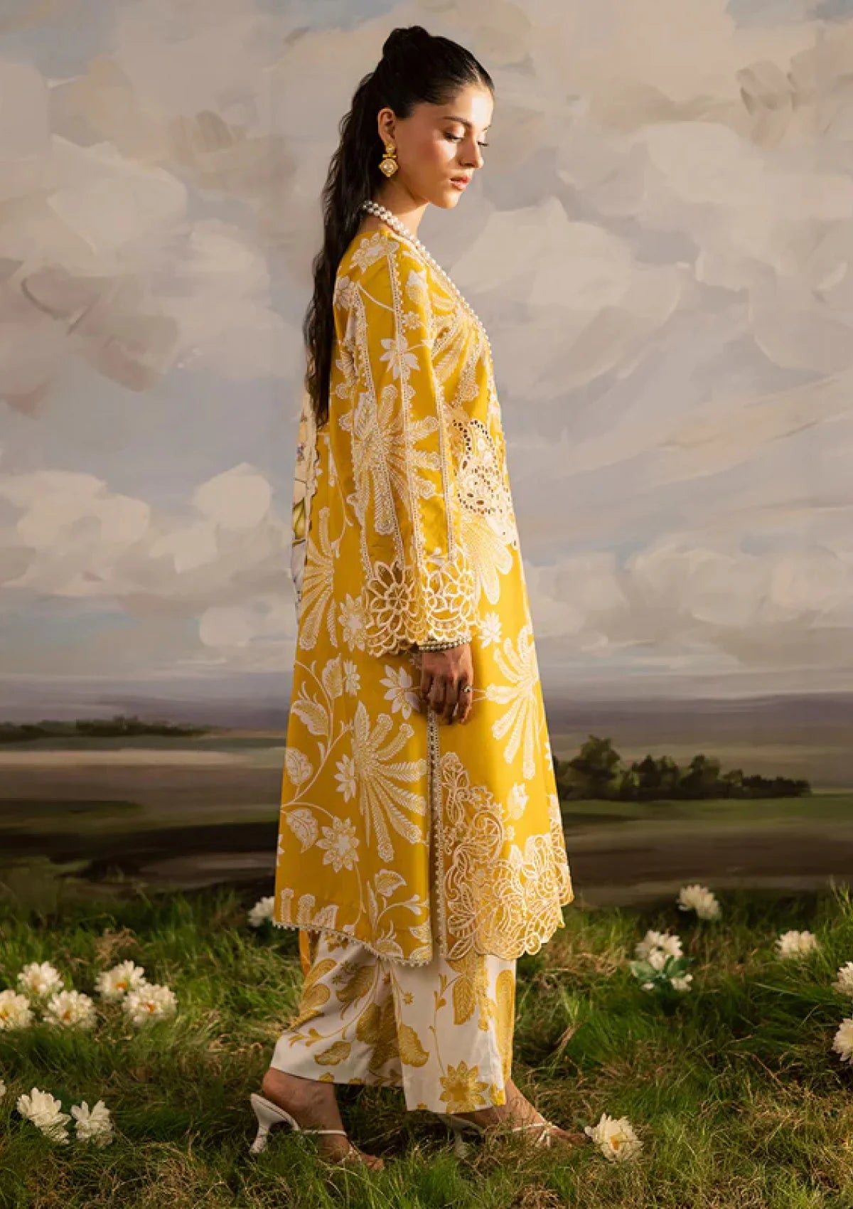 Mahnur Yellow K-03 Luxury Lawn Embroidery 3piece Unstitched