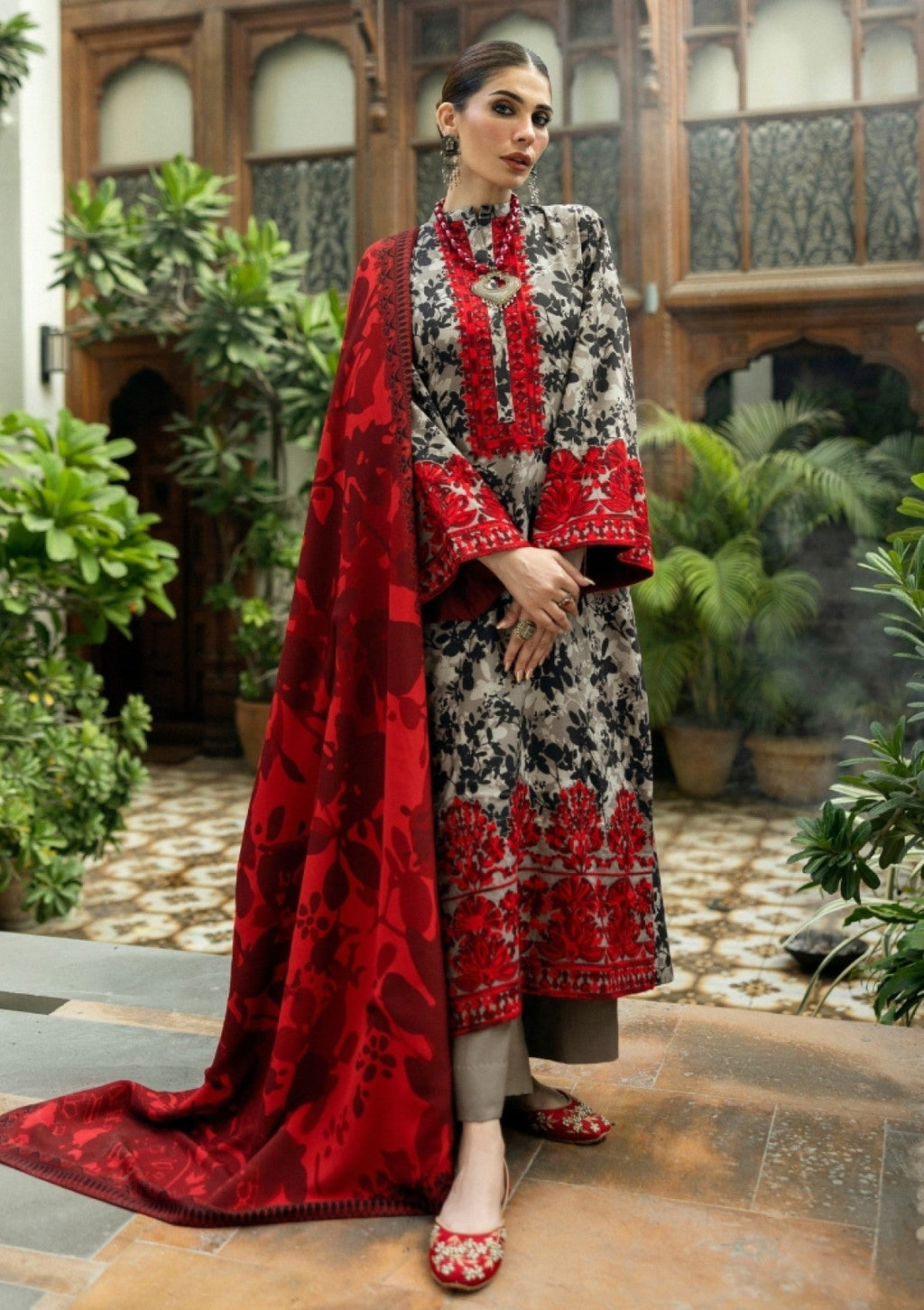 Zainab Chottani Red Brown Lawn Embroidery 3PC Unstitched  SC-1327