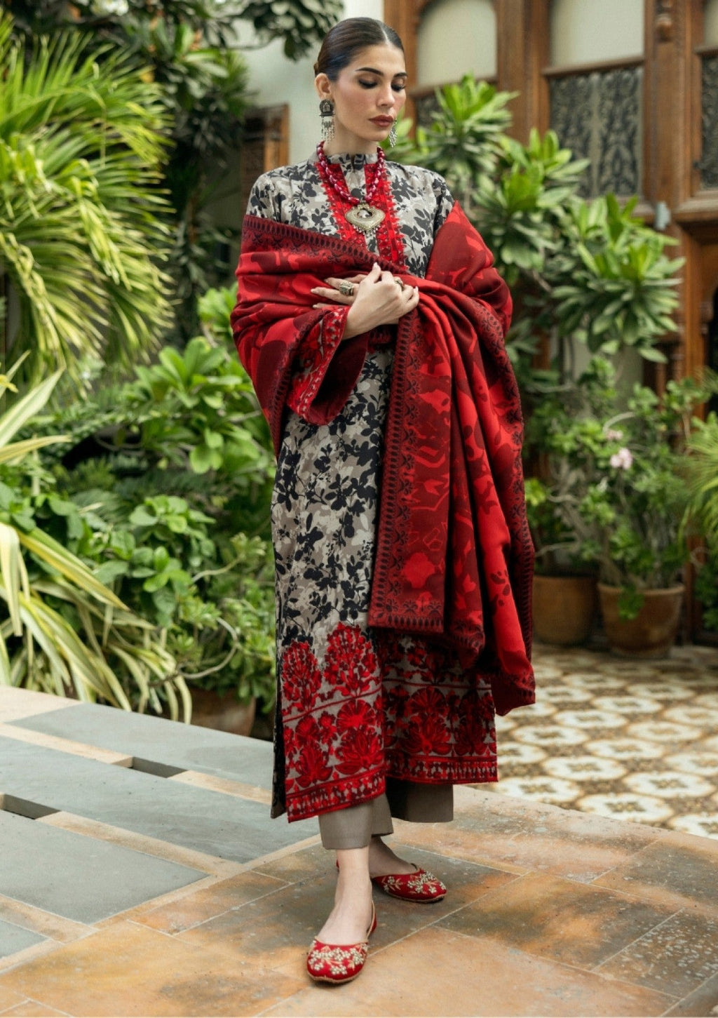 Zainab Chottani Red Brown Lawn Embroidery 3PC Unstitched  SC-1327