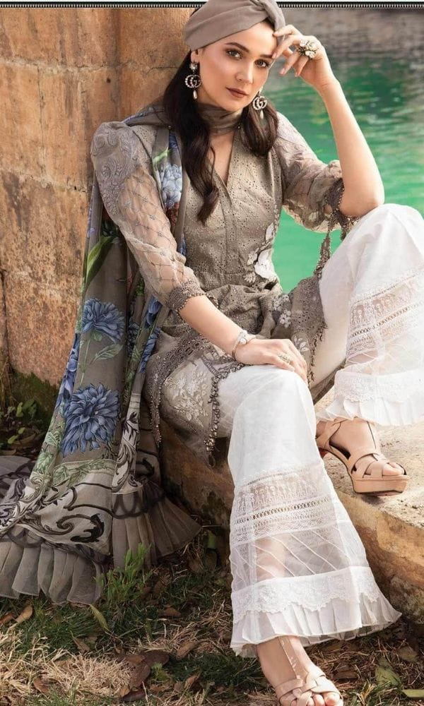 MARIA B BROWN PURE LAWN CHIKANKARI SHIFFLE SC 1133