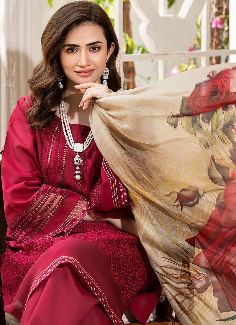 MANARA 3 PC CHIKANKARI PURE LAWN DRESS SC 1122